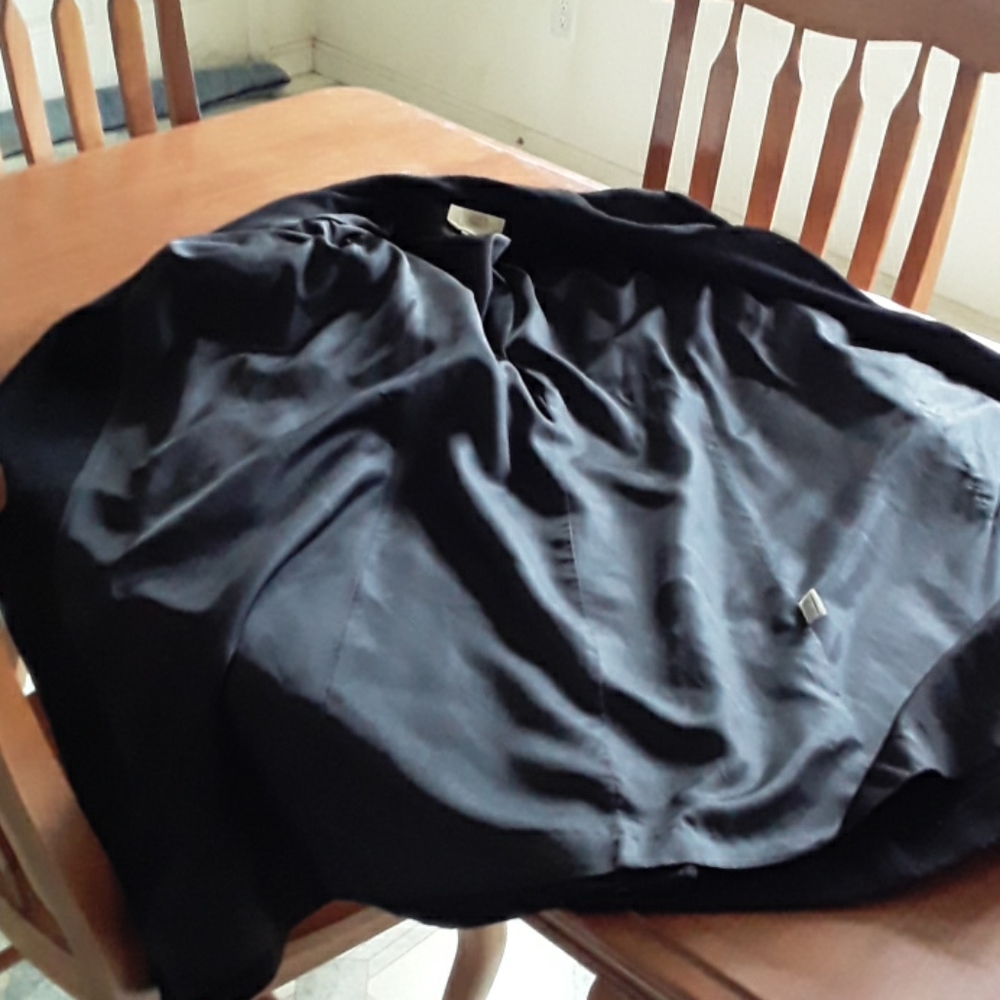 Coat - Picture 2 of 6